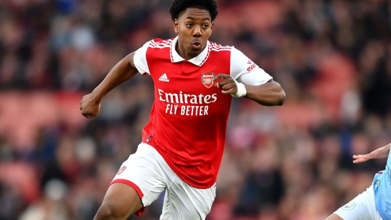 Myles Lewis-Skelly - tài năng trẻ bóng đá Anh